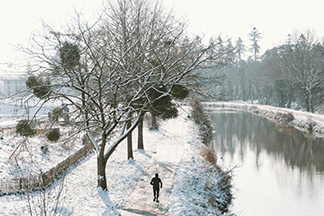 Как правильно бегать зимой, чтобы не столкнуться с проблемами со здоровьем - изображение