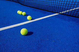 Отличия падел от традиционного тенниса - изображение
